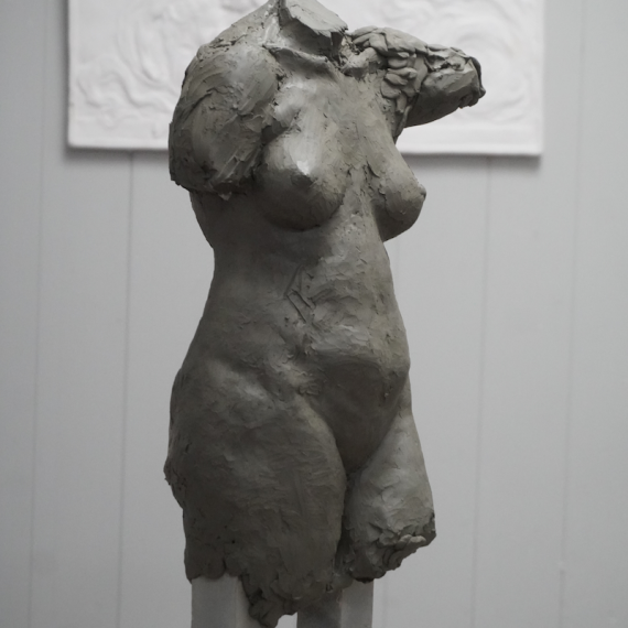 sculpture-torse-féminin-nu-augustin-thomas-vue-trois-quart-gauche-statue-originale